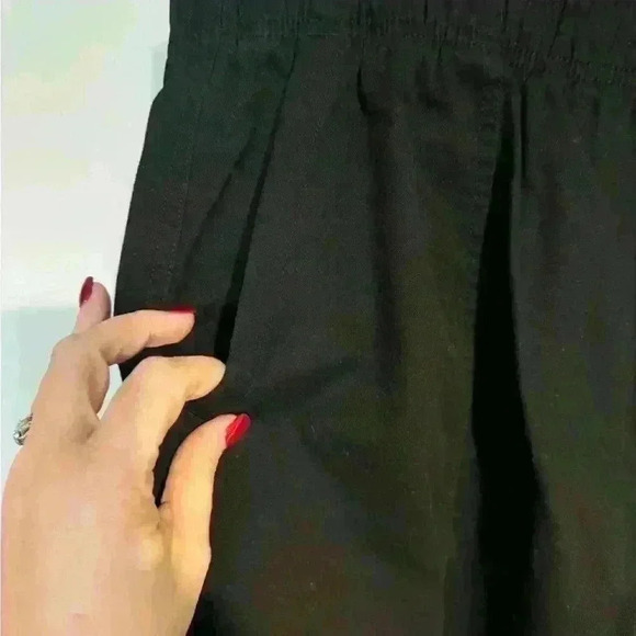 Women’s Old Navy 2x paper bag pants with deep front and back pocket, lose fit - Picture 3 of 5